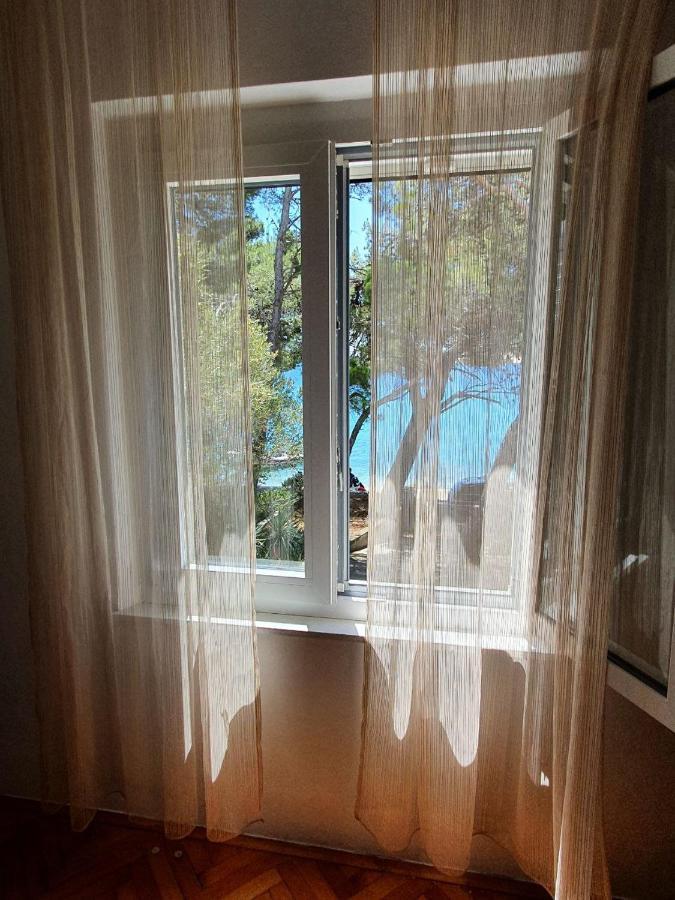 Sidus Maris, Spacious Seaside Apartment With Free Parking Martinscica  Bagian luar foto