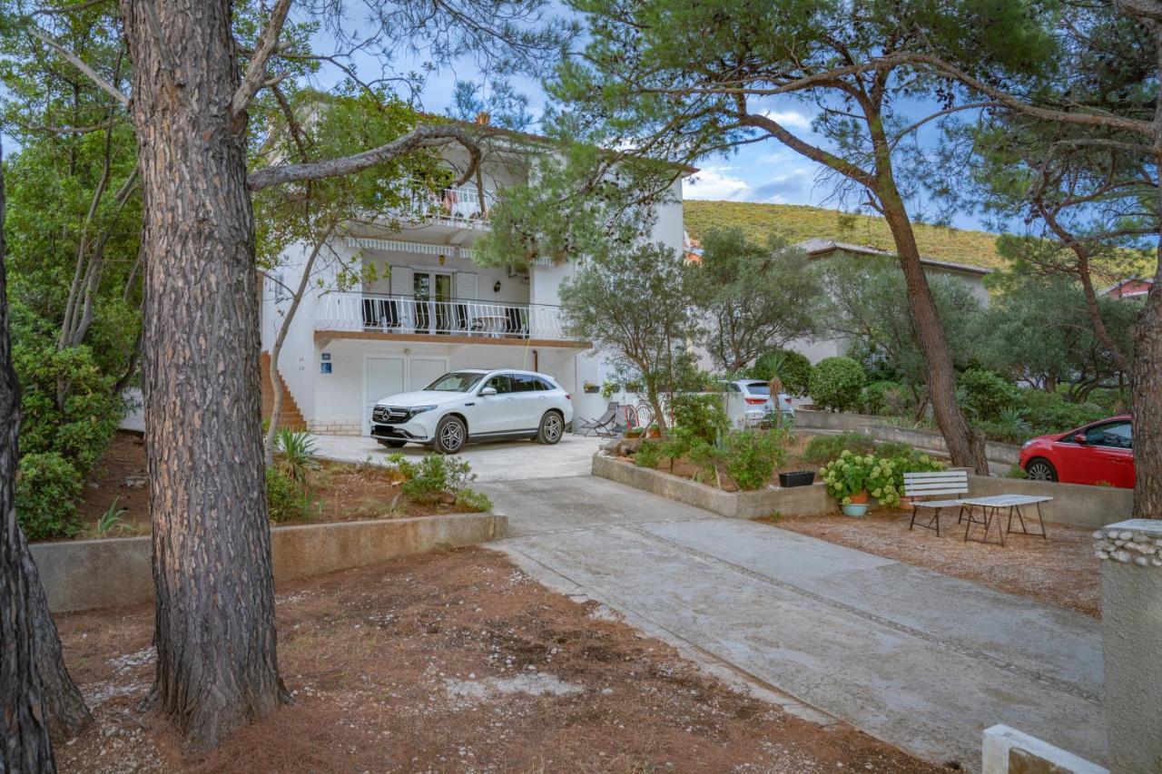 Sidus Maris, Spacious Seaside Apartment With Free Parking Martinscica  Bagian luar foto
