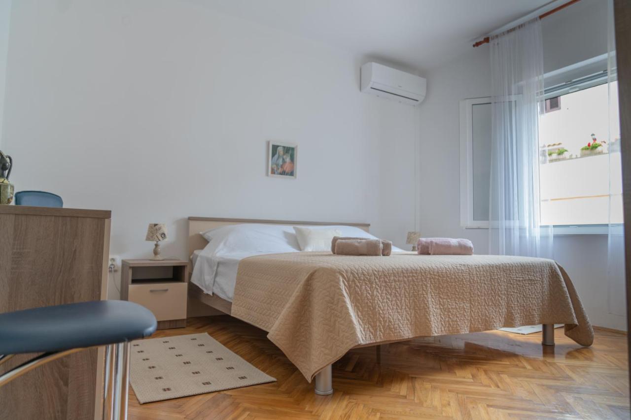 Sidus Maris, Spacious Seaside Apartment With Free Parking Martinscica  Bagian luar foto