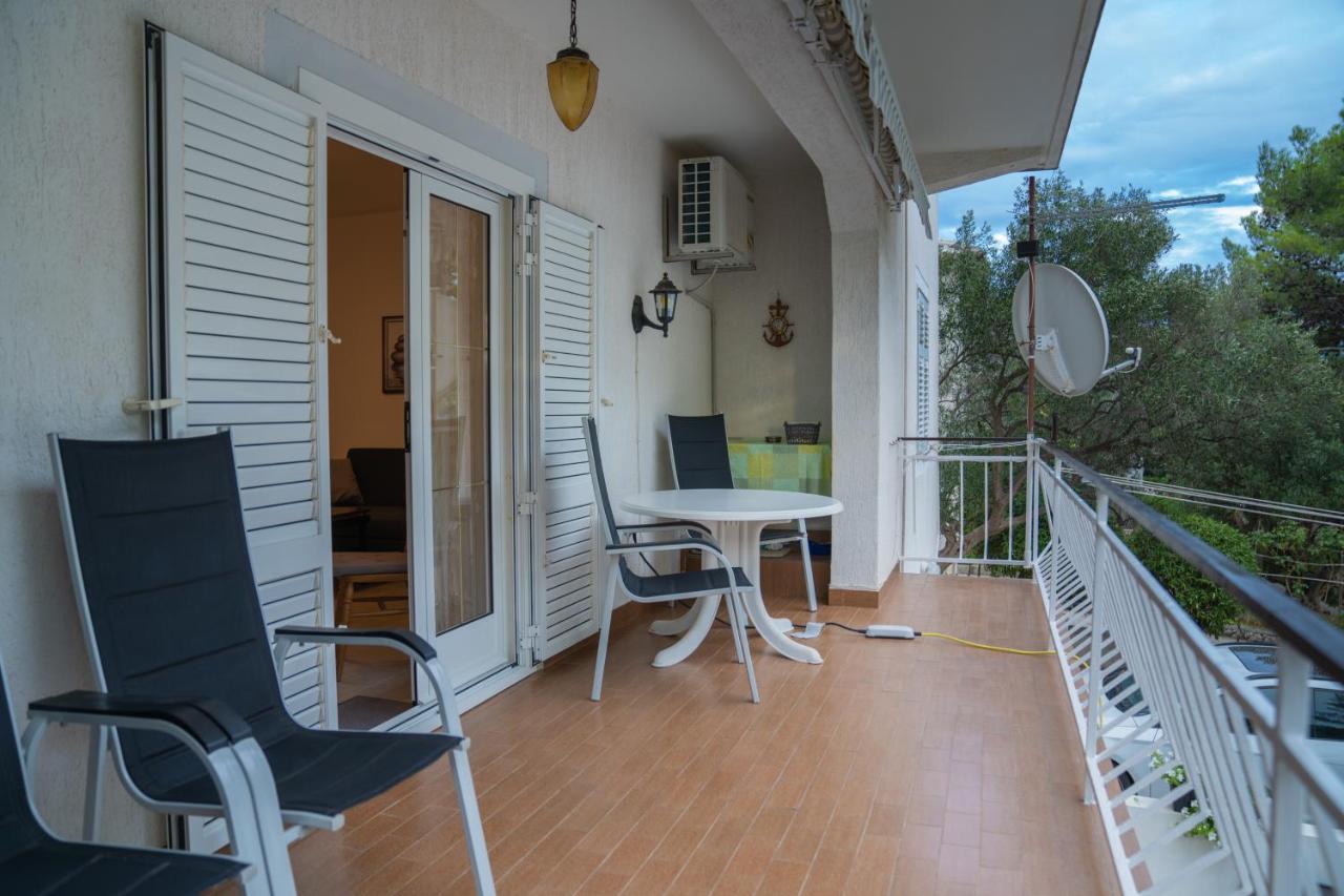Sidus Maris, Spacious Seaside Apartment With Free Parking Martinscica  Bagian luar foto