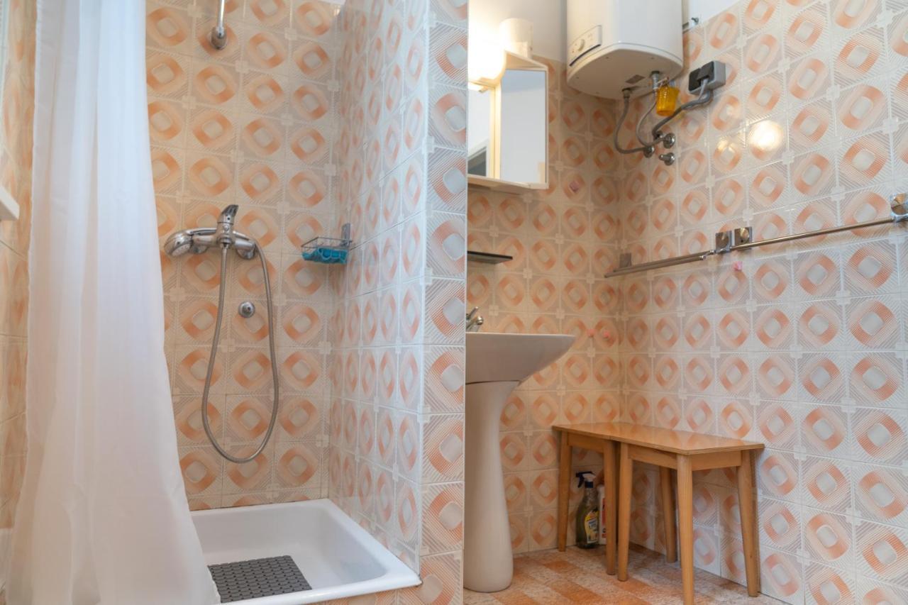 Sidus Maris, Spacious Seaside Apartment With Free Parking Martinscica  Bagian luar foto