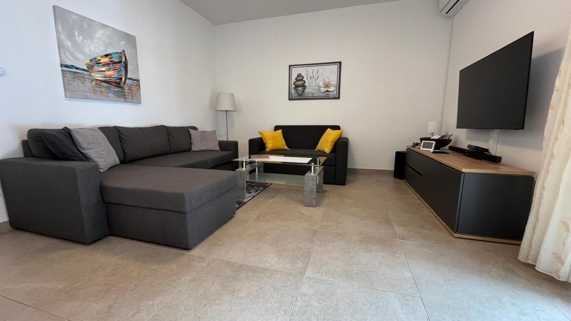 Sidus Maris, Spacious Seaside Apartment With Free Parking Martinscica  Bagian luar foto